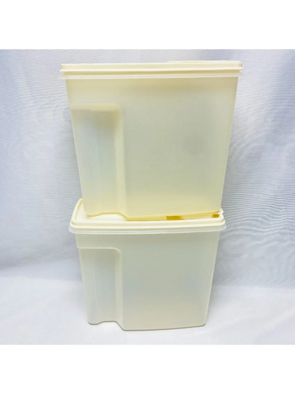 Rubbermaid Servin Saver 21-Cup Storage Containers 2-Pack Vintage Plastic